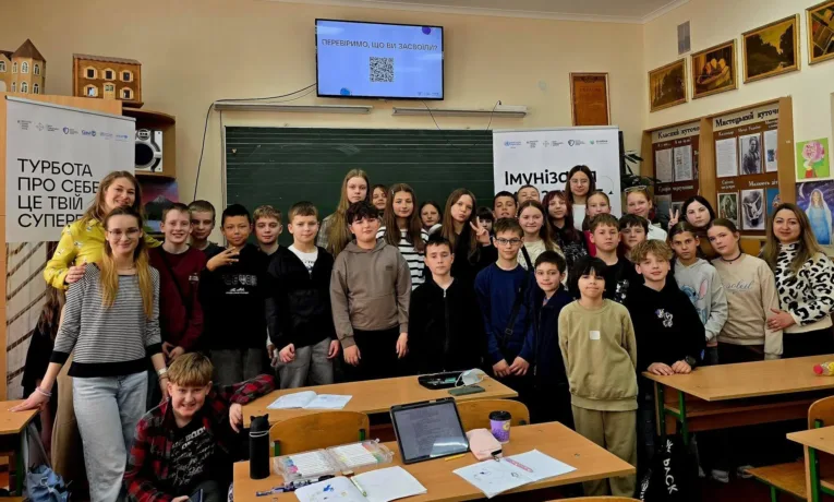 Понад 56 тисяч школярів з усієї країни прослухали спеціальні уроки від медиків про вакцинацію