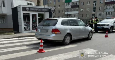 На Яворівщині водій Volkswagen збив 11-річного хлопчика на переході