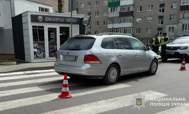 На Яворівщині водій Volkswagen збив 11-річного хлопчика на переході