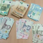 73-річна жінка везла в автобусі тисячі євро і доларів через кордон з Львівщиною