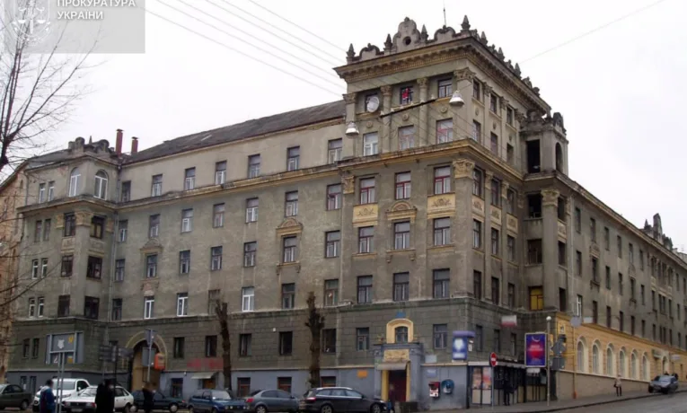 У Львові прокуратура оскаржує рішення міськради щодо реконструкції гуртожитку під готель