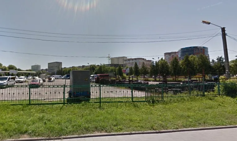 У Львівській міській раді готують поділ землі під паркінгом біля парку 700-річчя