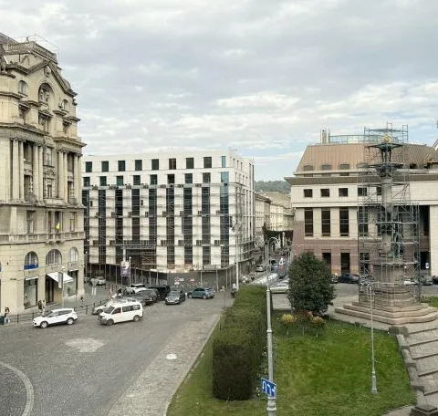 Львівська міськрада погодила будівництво підземного паркінгу на площі Міцкевича