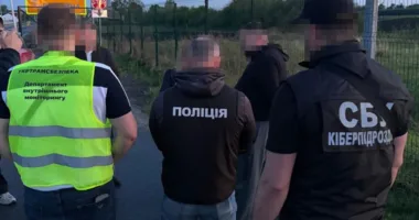 Ексдепутату Самбірської райради та його брату повідомили про підозру у підкупі посадовця Держтрансбезпеки