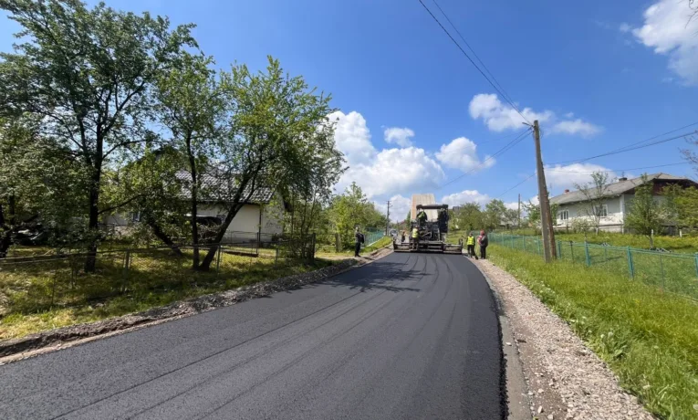 На Львівщині відремонтували майже кілометр дороги Снятинка — Рихтичі