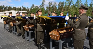 Тернопільщина провела в останню путь сімох невідомих захисників України