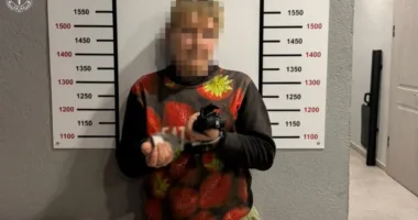 На Львівщині жінка жорстоко побила кочергою батька: він в реанімації
