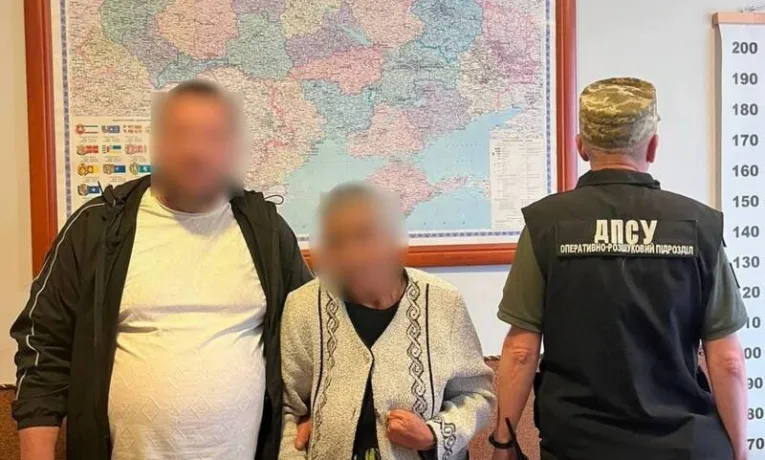 На Львівщині прикордонники викрили “нареченого”, який їхав за кордон з двома дружинами