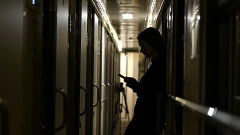 ФСБ вербує неповнолітніх дівчат для вбивства українських військових