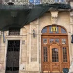 McDonald’s прибере частину обладнання з подвір’я на площі Ринок через скарги мешканців