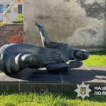 У Дрогобичі затримали чоловіка за наругу над меморіалом жертвам нацистської окупації