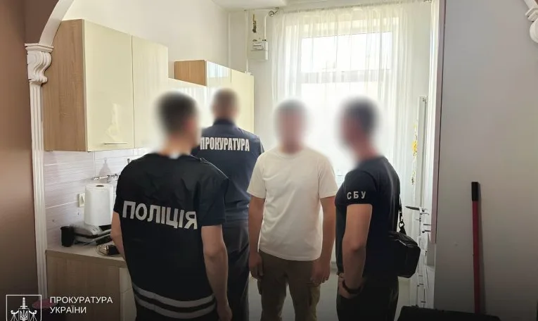Експосадовця оборонного підприємства на Львівщині підозрюють у збитках державі на понад 1 млн грн