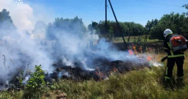 У Дублянах під Львовом під час пожежі сухої трави постраждав 80-річний чоловік