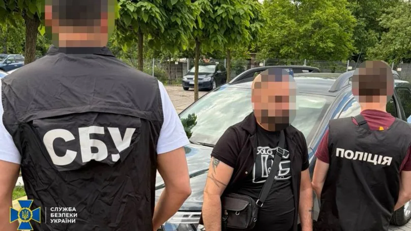У Львові викрили схему незаконного виїзду за кордон через фіктивну участь у музичному гурті