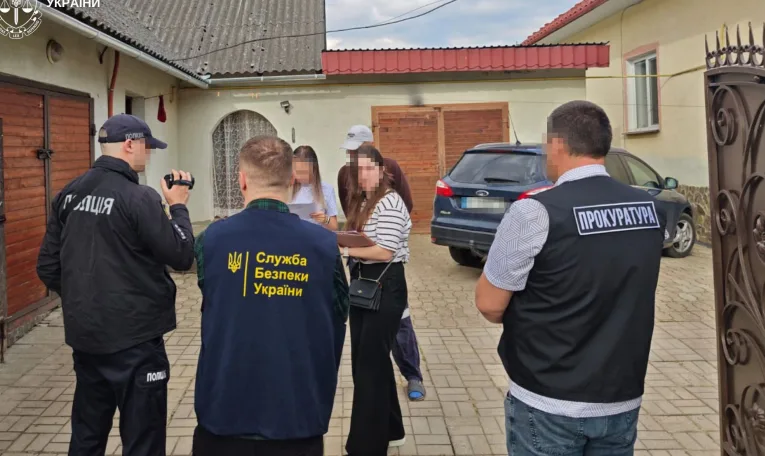На Львівщині ексчиновницю підозрюють у переплаті майже 4 млн грн під час закупівлі дров для шкіл