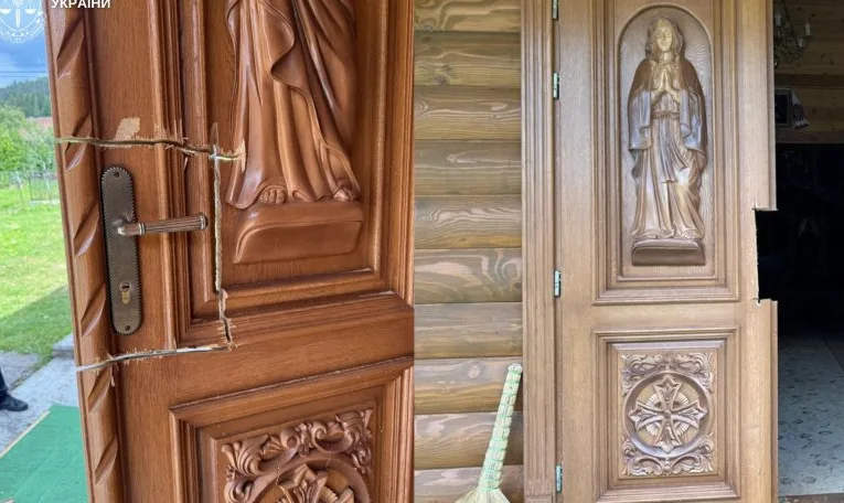 На Стрийщині 49-річний чоловік намагався обікрасти храм та спалити будинок знайомого