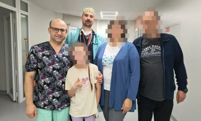 У Львові 12-річній дівчинці видалили гігантську пухлину вагою 4 кілограми