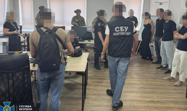 У Львові викрили call-центр, який ошукав людей майже на 2,7 млн грн
