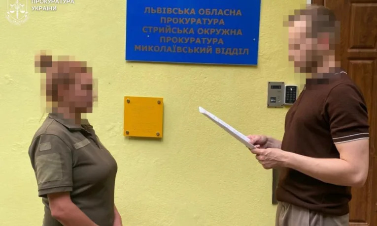 На Львівщині судитимуть жінку, яка викрала понад 160 тисяч гривень з картки військового