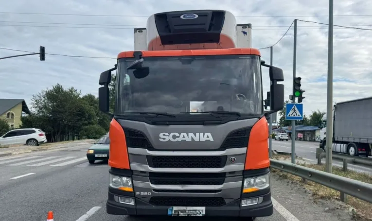 Поблизу Львова вантажівка SCANIA збила 5-річну дівчинку на пішохідному переході
