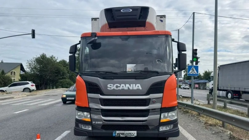 Поблизу Львова вантажівка SCANIA збила 5-річну дівчинку на пішохідному переході