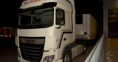 На кордоні з Львівщиною затримали вантажівку DAF, яку розшукував Інтерпол