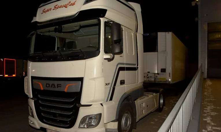 На кордоні з Львівщиною затримали вантажівку DAF, яку розшукував Інтерпол