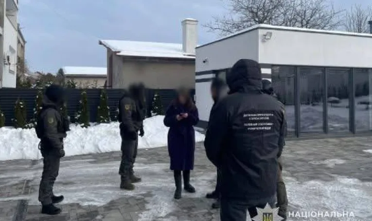 На Львівщині прикордонник отримав умовний термін за переправлення ухилянтів через кордон
