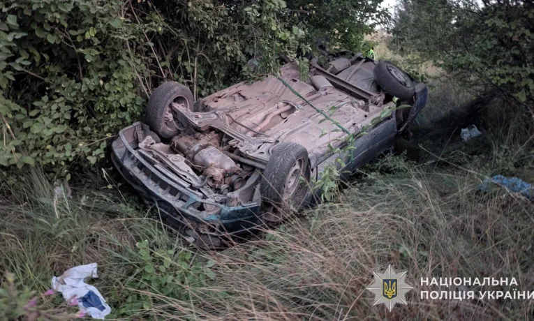 На Львівщині перекинувся Volkswagen: загинув 35-річний водій, двоє пасажирів травмовані