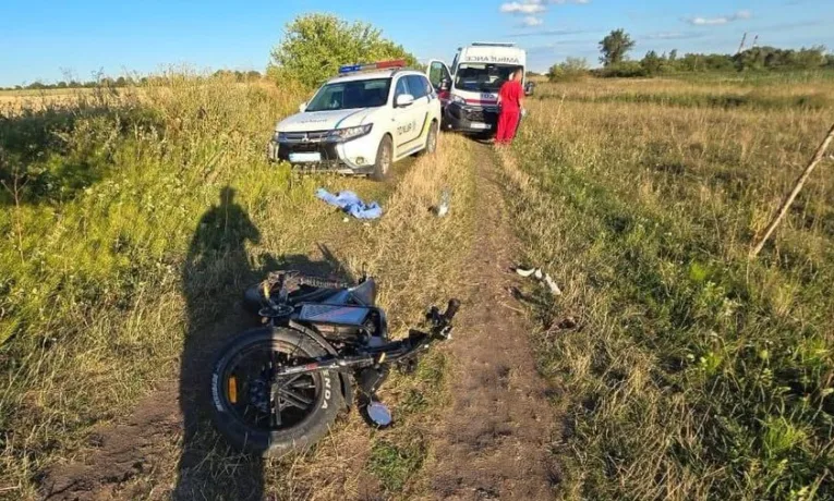 На Львівщині в ДТП травмувалися 13-річний кермувальник та 11-річна пасажирка електровелосипеда