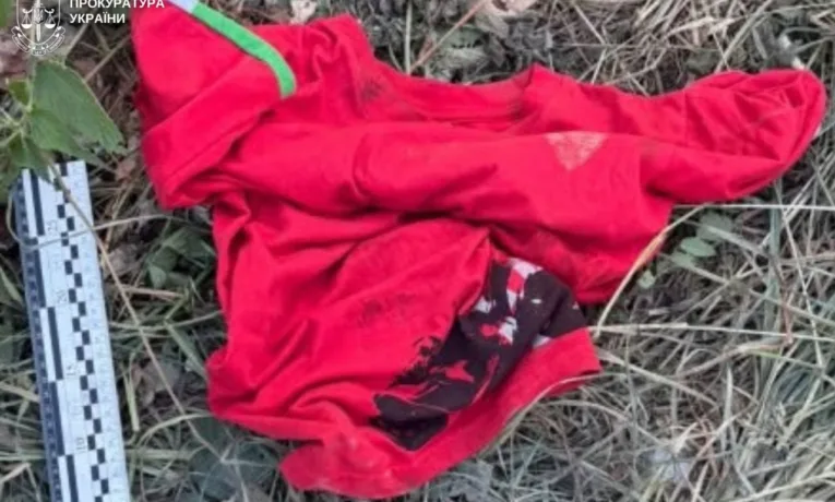 На Львівщині двоє братів побили та пограбували чоловіка з інвалідністю на вокзалі: одного судять