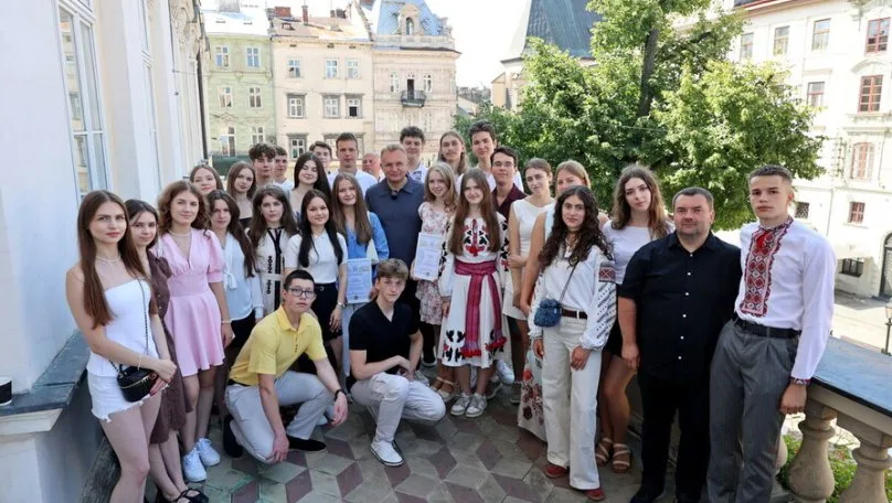У Львові нагородили найкращих випускників НМТ: один учень набрав максимальні 800 балів