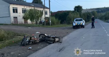 На Львівщині зіткнулися два мотоцикли: водія та пасажира госпіталізували