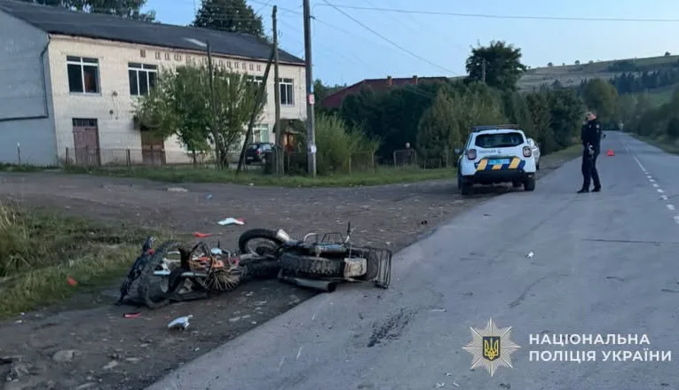 На Львівщині зіткнулися два мотоцикли: водія та пасажира госпіталізували