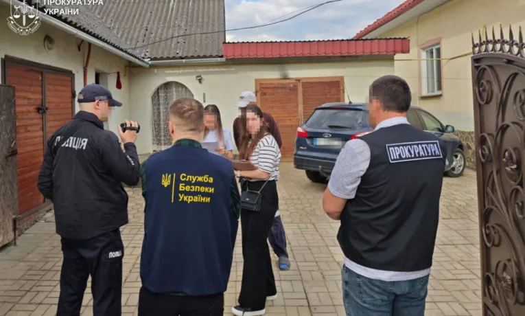 На Львівщині судитимуть посадовицю, яка завдала майже 4 млн грн збитків на закупівлі дров для шкіл