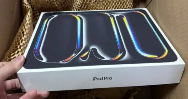 У посилках зі США на Львівщині виявили техніку Apple на 1 млн грн