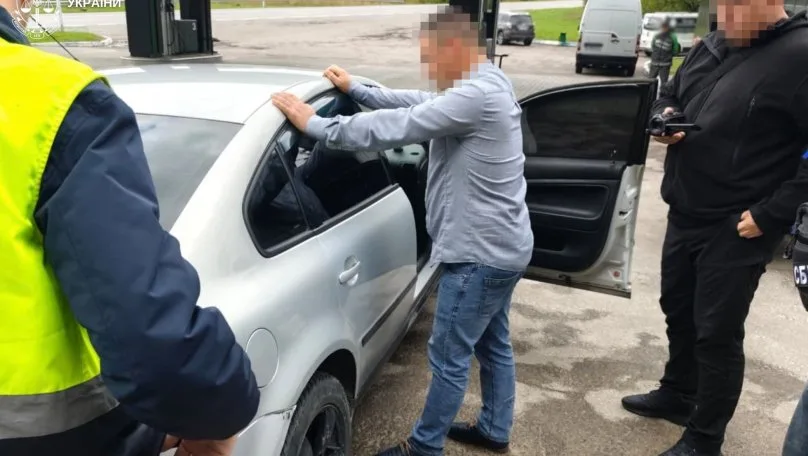 На Львівщині посадовця міськради затримали на хабарі за землю