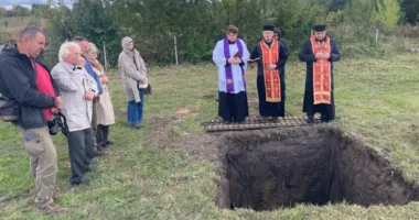 У Куликові перепоховали останки 65 людей, знайдені під час ремонту дороги