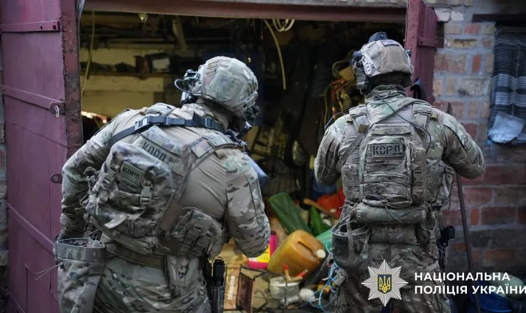 На Львівщині під час спецоперації «Джентльмени» вилучили 4 кг канабісу та 74 кущі конопель