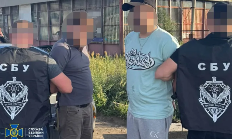 СБУ та Нацполіція викрили двох організаторів незаконного переправлення військовозобов’язаних через кордон