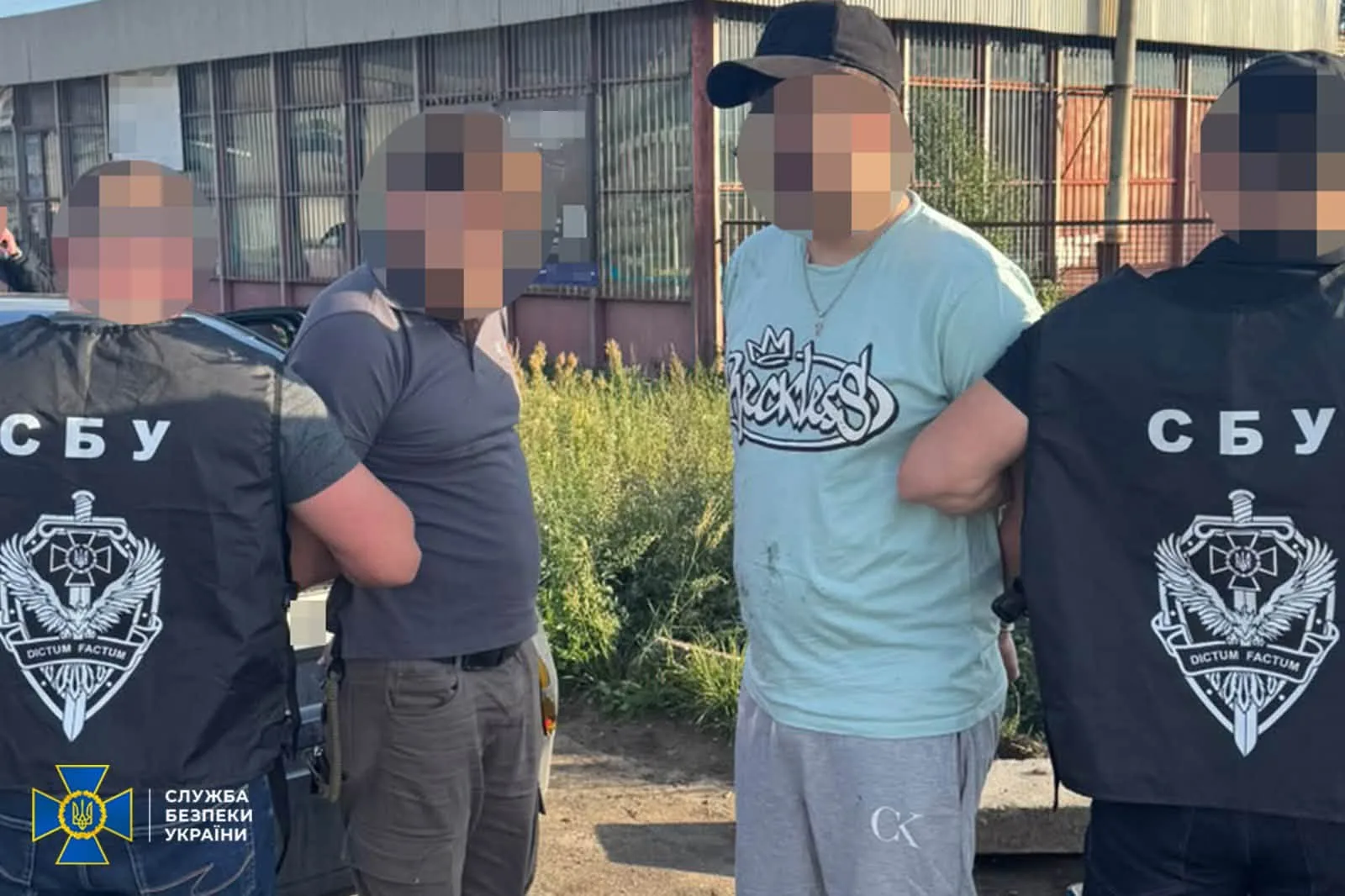 СБУ та Нацполіція викрили двох організаторів незаконного переправлення військовозобов’язаних через кордон