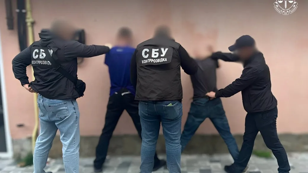 На Львівщині двом чоловікам повідомили про підозру у теракті біля ТЦК