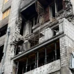 У Львові відновлюють будинок на Виговського, пошкоджений ракетним ударом