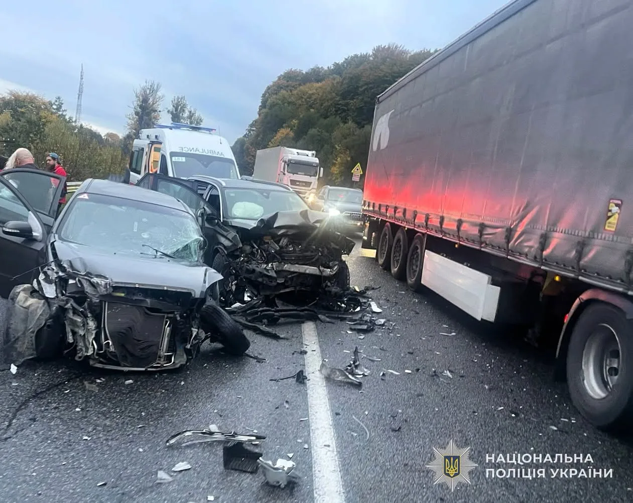 На Львівщині в ДТП постраждали шестеро людей, серед них троє дітей