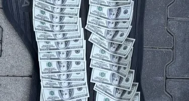 На Львівщині командира підозрюють у вимаганні 4,1 тисячі доларів у військового