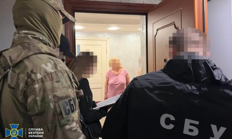 У Львові провели нові обшуки у справі про ймовірне фіктивне працевлаштування у стоматполіклініці
