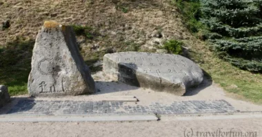 Таємничий камінь із Золочівського замку розшифрували за допомогою ШІ